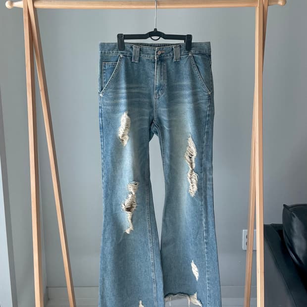 Damage Boot Cut Denim Pants (Blue)