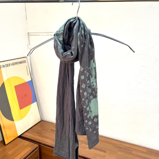 디젤 주름 그래픽 스카프