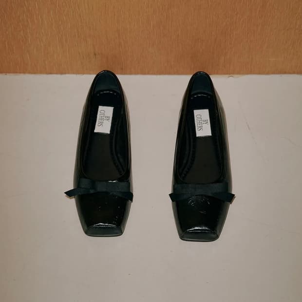 바이아덜스 리본 플랫슈즈