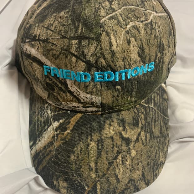 프렌드에디션 카모 캡