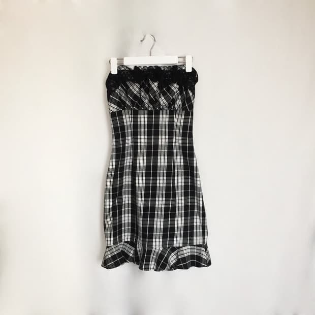 645.  black and white check slim mini dr