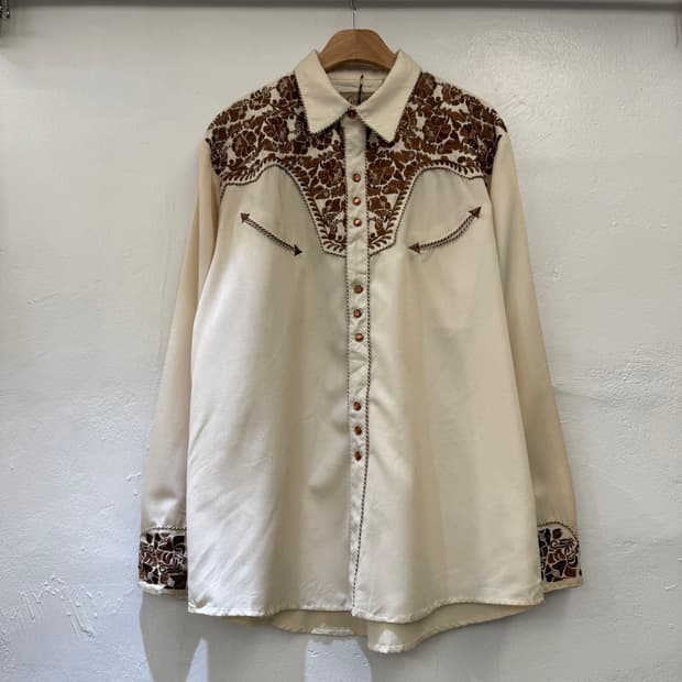 스컬리 스냅 버튼 자수 웨스턴 셔츠