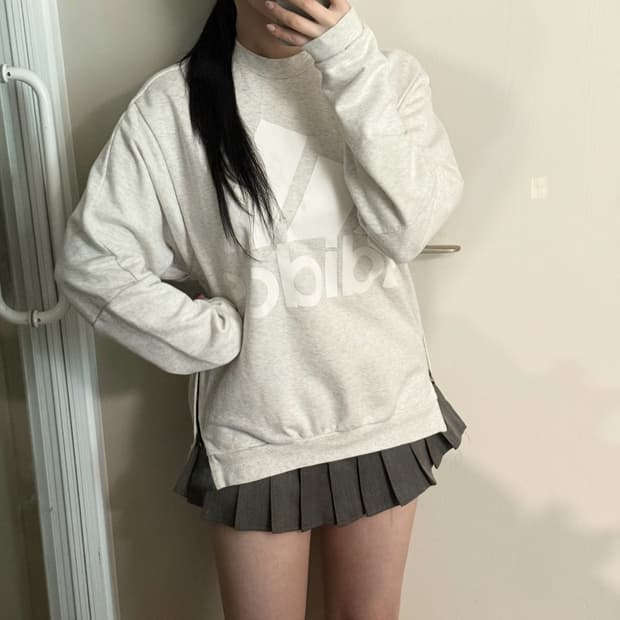 아디다스 맨투맨
