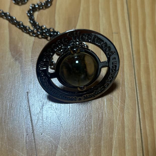 비비안웨스트우드 big ORB 3D 목걸이