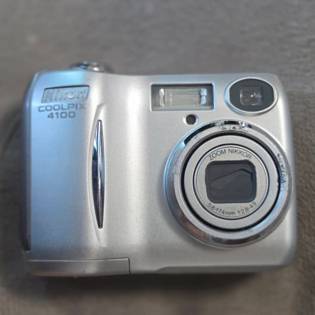 니콘 쿨픽스 4100 레트로디카