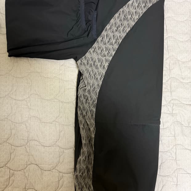 xlim 엑슬림 EP.4 01 WARM UP SHIRT BLACK