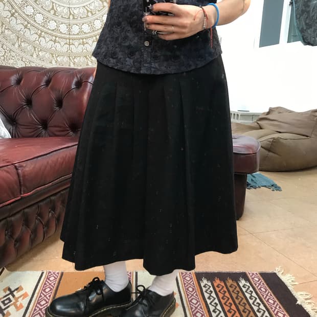 Subi 턱 모직 미디스커트 