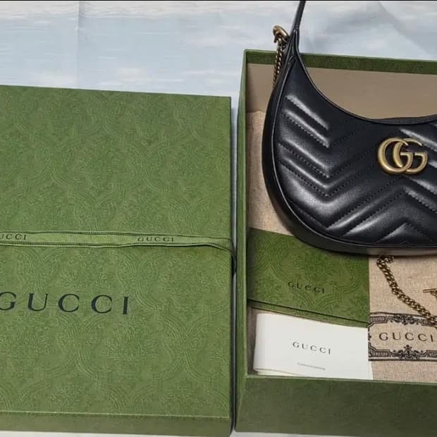 구찌 GG 마몽 하프문 미니 숄더백 블랙