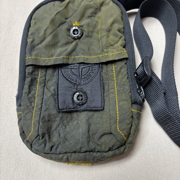 스톤아일랜드 쉐도우프로젝트 나일론 와펜 크로스백