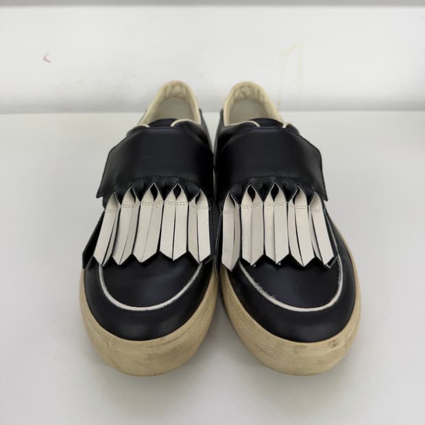 정품) TODS 토즈 여성 텅 장식 스니커즈 35.5