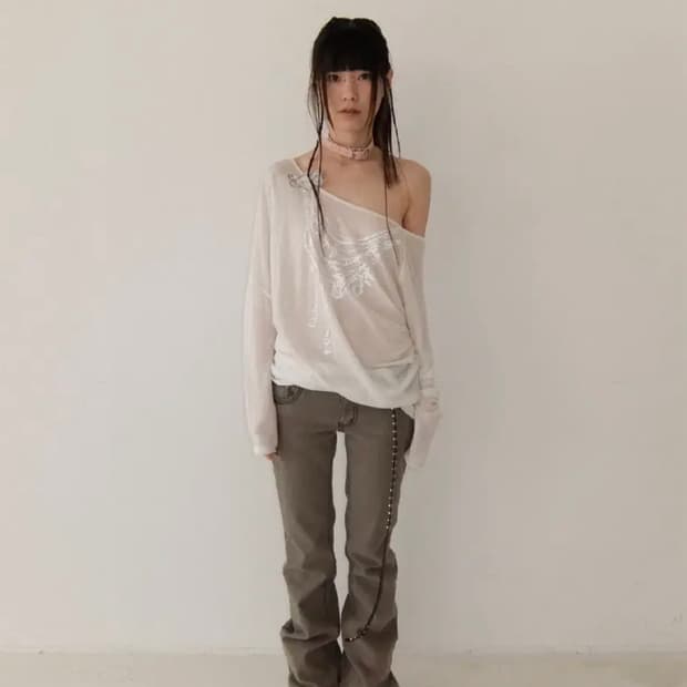 샵페어리) Totem Chain Graphic T-Shirt CR F