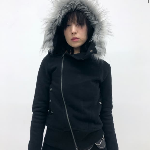 Begbegbeg Unbalanced fur hoodie