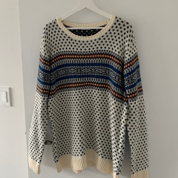 아이보리 배색 니트