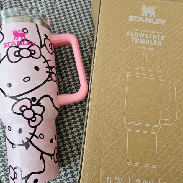 스탠리 헬로키티 루이비통 텀블러