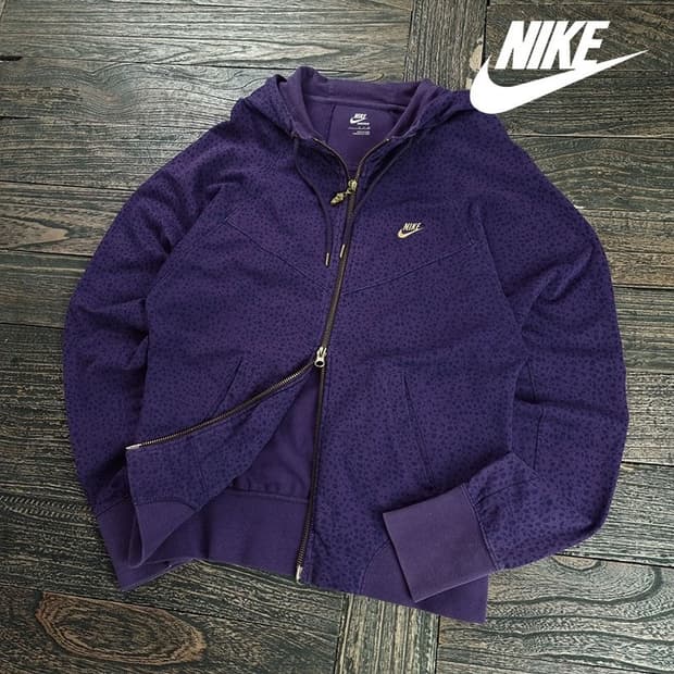 [나이키] 로고 프린팅 레오파드 패턴 후드 집업 퍼플 M20089