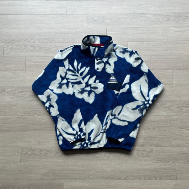 파타고니아 신칠라 하와이안 블루 플라워 패턴 빈티지