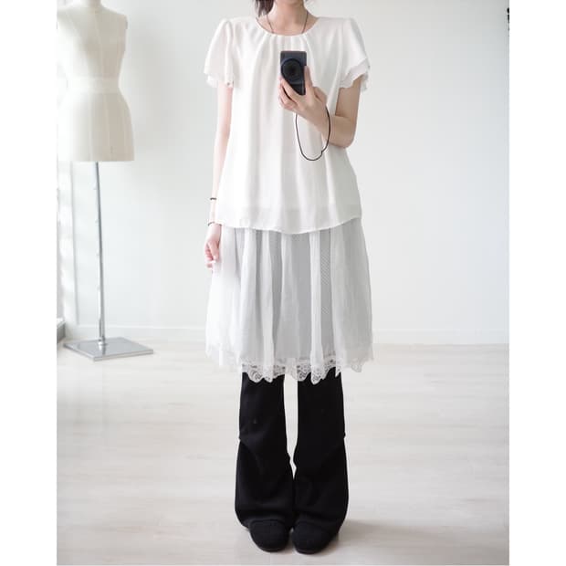 Soft Cream Tulip Sleeve Shirring Blouse