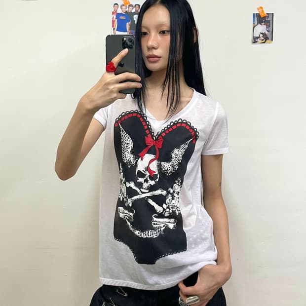 Skull crochet slit white t-shirt