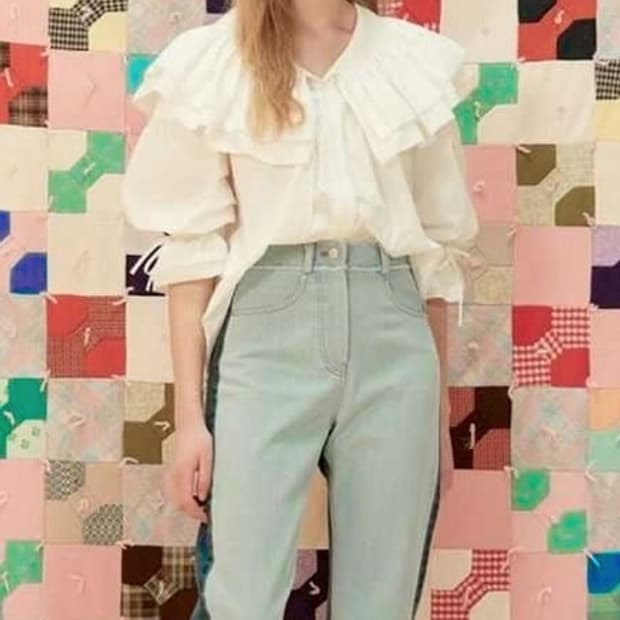 쟈니헤잇재즈 프릴 블라우스. jsnewyork 커브드벨트 팬츠