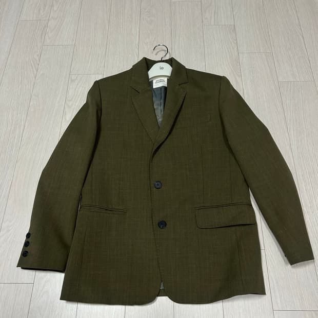 톰보이 카키 자켓