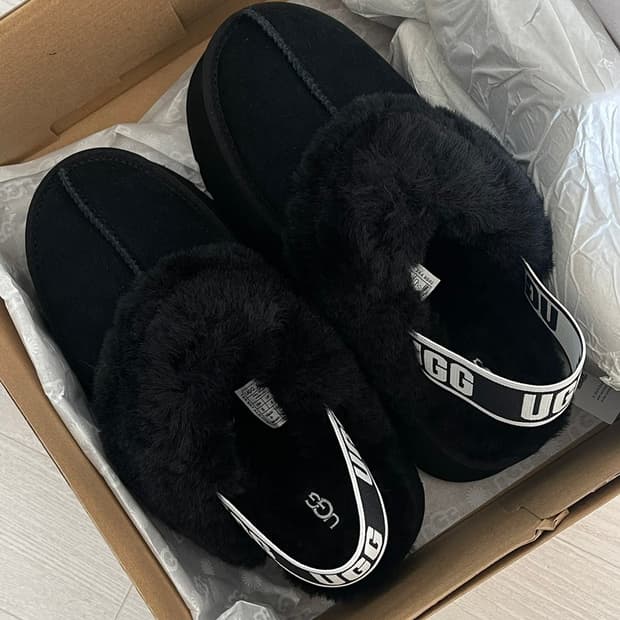 UGG 어그 펀케트 슬리퍼 블랙