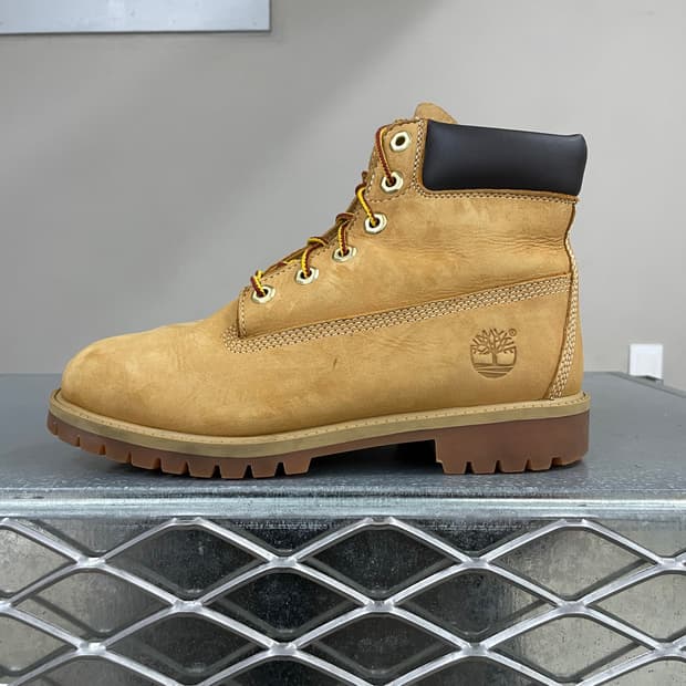 팀버랜드 6인치 워터프루프 부츠 235
