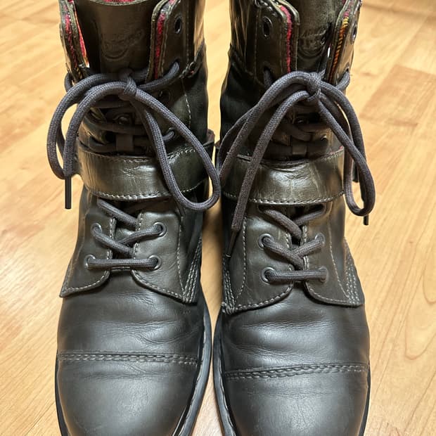 닥터마틴 트라이엄프 블랙 UK10 290