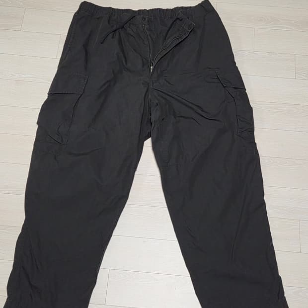 Uniqlo U 와이드 피트 파라슈트 카고 팬츠 XL