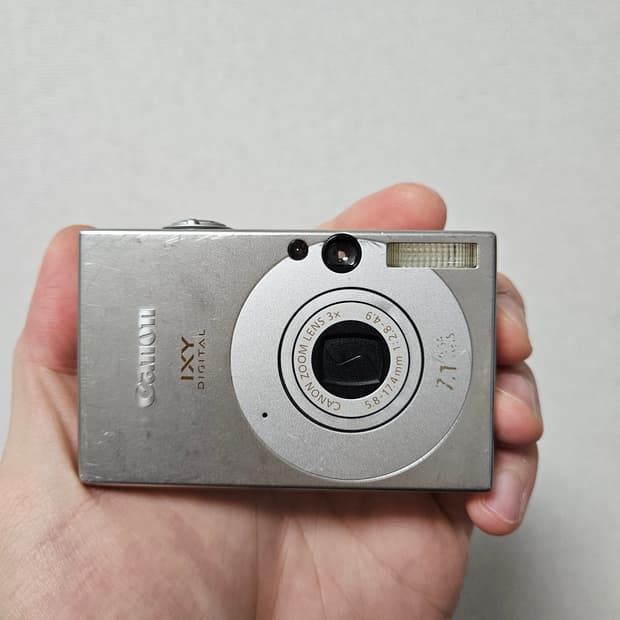 강민경 디카 캐논 IXY10 (IXUS70) 익시10