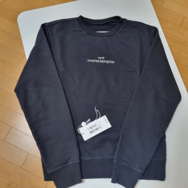 마르지엘라 22ss 리버스로고 맨투맨 블랙 46