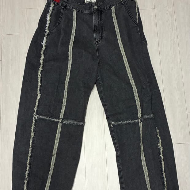 새상품 카락터 ragged 데님팬츠 팝니다 