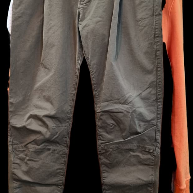 스톤아일랜드 카키색 팬츠32~33인찌