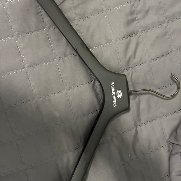 파라점퍼스 정품 옷걸이 