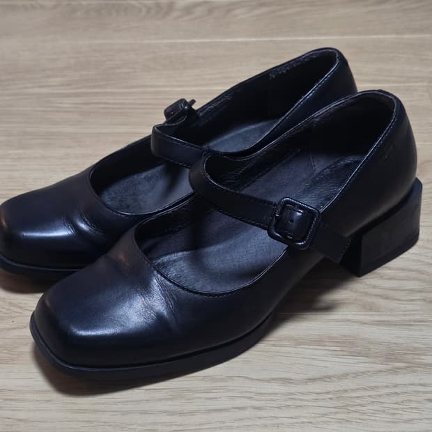 캠퍼 비브람 블록 힐 메리제인 슈즈 38