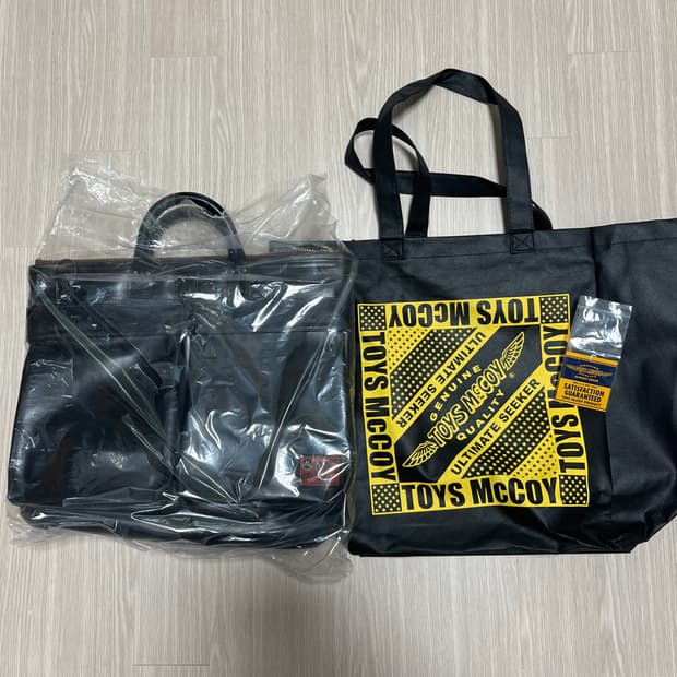 토이즈맥코이 헬맷백 블랙 색상 미사용 새제품