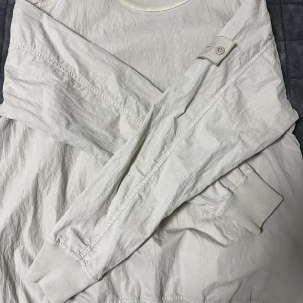 스톤아일랜드 고스트피스 나일론 맨투맨