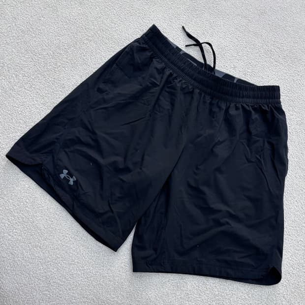 XL 언더아머 남성 론치 반바지 0414E