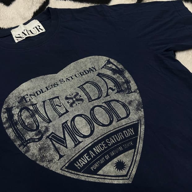 [XL]세터 레트로 그래픽 반팔/네이비