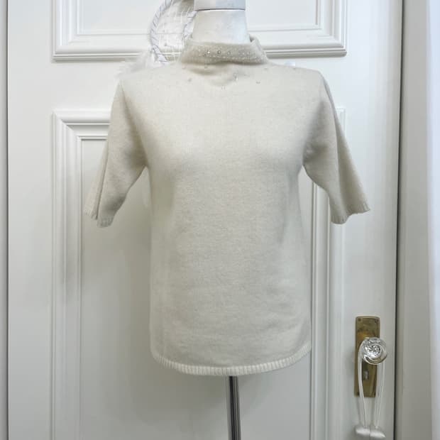 ivory neck beads&spangle point half knit