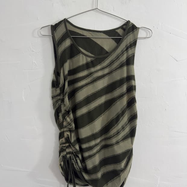 shirring sleeveless