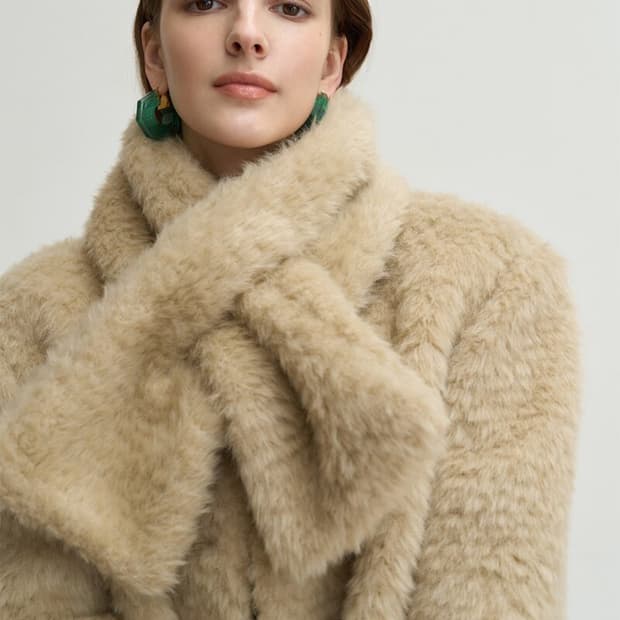 블러썸에이치컴퍼니 RAMU FUR JACKET