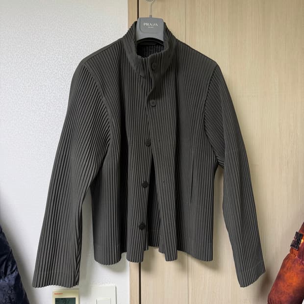 [3] 옴므플리세 플리츠 하이넥 자켓
