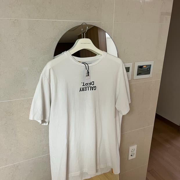 갤러리디파트먼트 퍽업 반팔 L