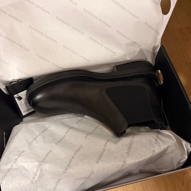 무신사 라운드 스퀘어 로우컷 첼시부츠