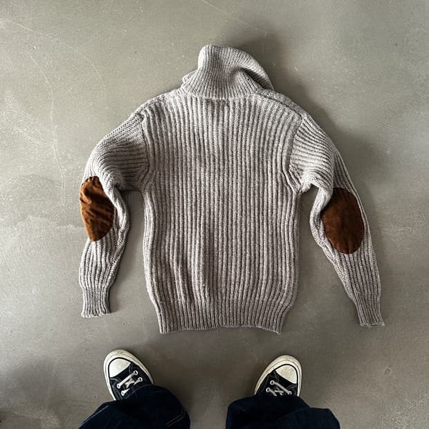 Rune chester 하프 집업 니트