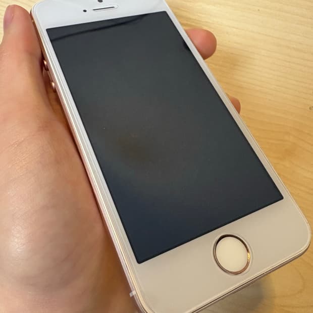 아이폰 SE 32GB 로즈골드 상태 S급 작례O