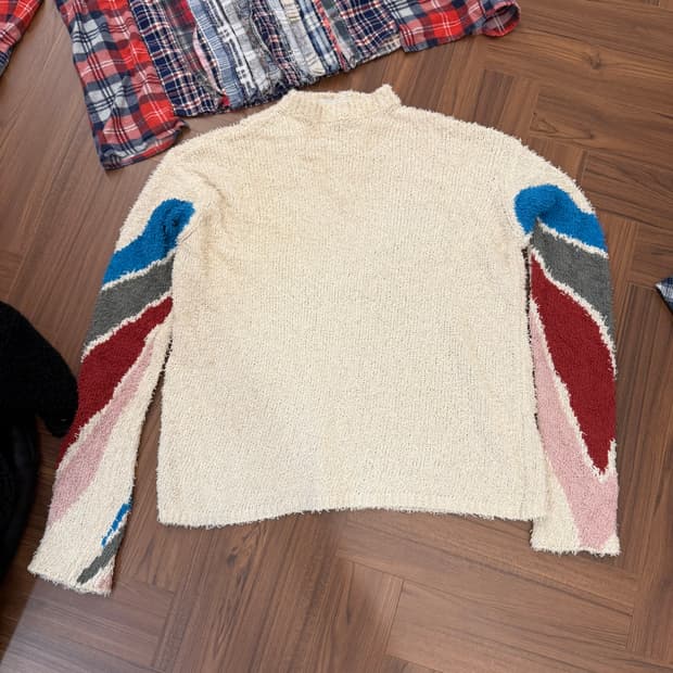 키코 코스타디노브 키코 인타르시아 델바 니트