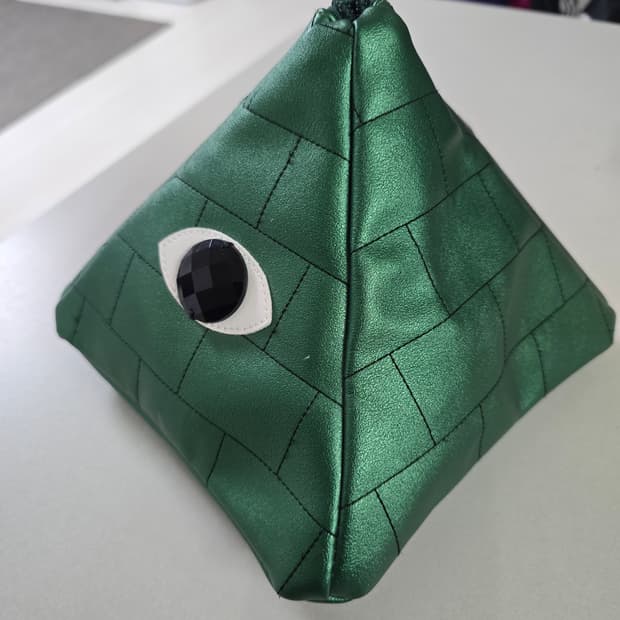 <Pundrunkers> 전시안 피라미드 파우치