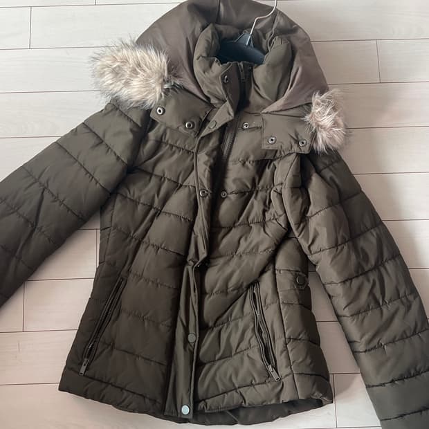 L.O.G.G 카키 여자패딩