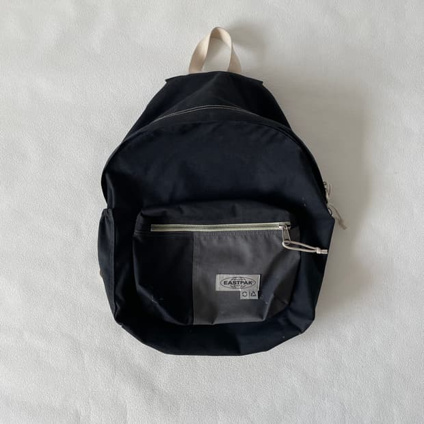 이스트팩(EASTPAK) 리싸이클 백팩